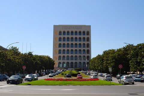 Il Palazzo della Civiltà Italiana nel quartiere EUR a Roma